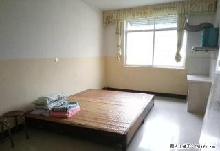 (单间出租)私人住房 1室0厅 主卧 朝南北 中等装修 - 崇左28生活网 chongzuo.28life.com