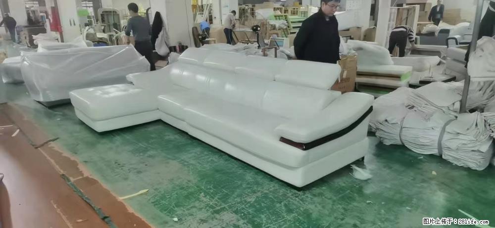 【大厂仿真皮沙发】实木框架，高回弹海绵45密度。全新包装，质量非常好，3.6米右贵妃 - 各类家具 - 居家生活 - 崇左分类信息 - 崇左28生活网 chongzuo.28life.com