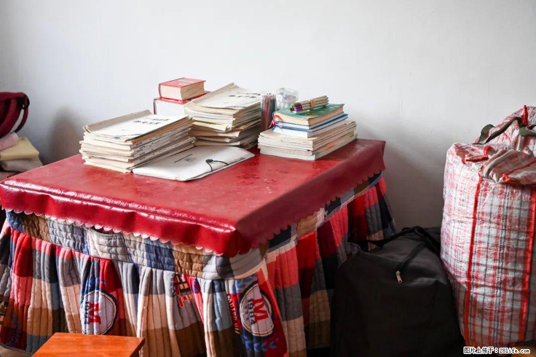 全网追的“扁担女孩”,找了一份暑假工,时薪12元 - 崇左生活资讯 - 崇左28生活网 chongzuo.28life.com